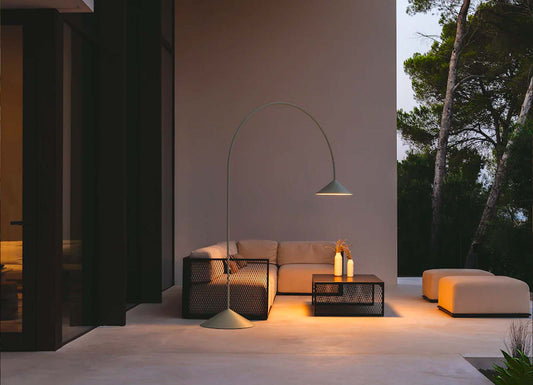 ELEGANT LIGHTING FOR INDOOR-OUTDOOR LIVING